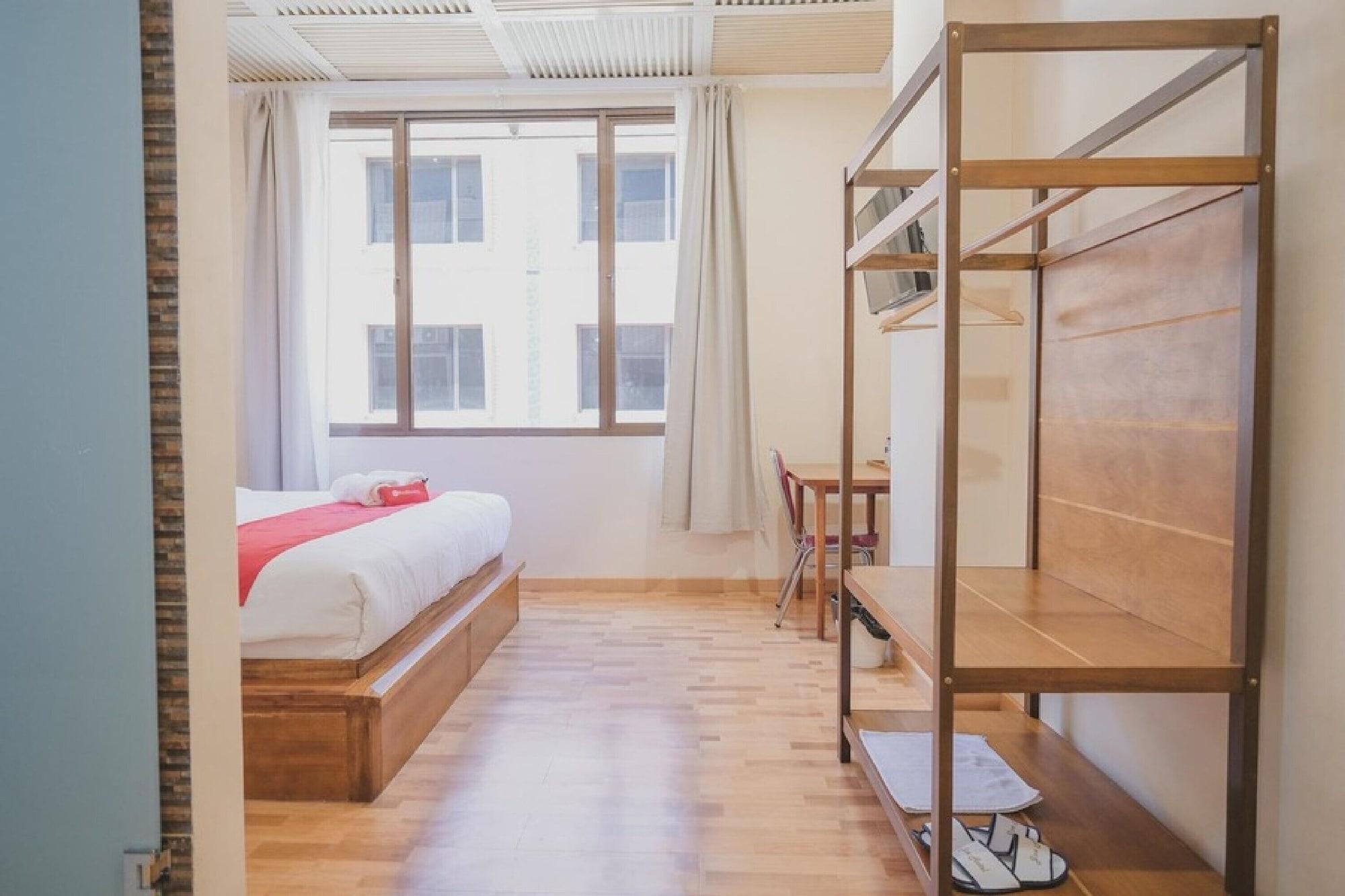 Reddoorz Plus Near Soekarno Hatta Airport 2 Tangerang Eksteriør bilde