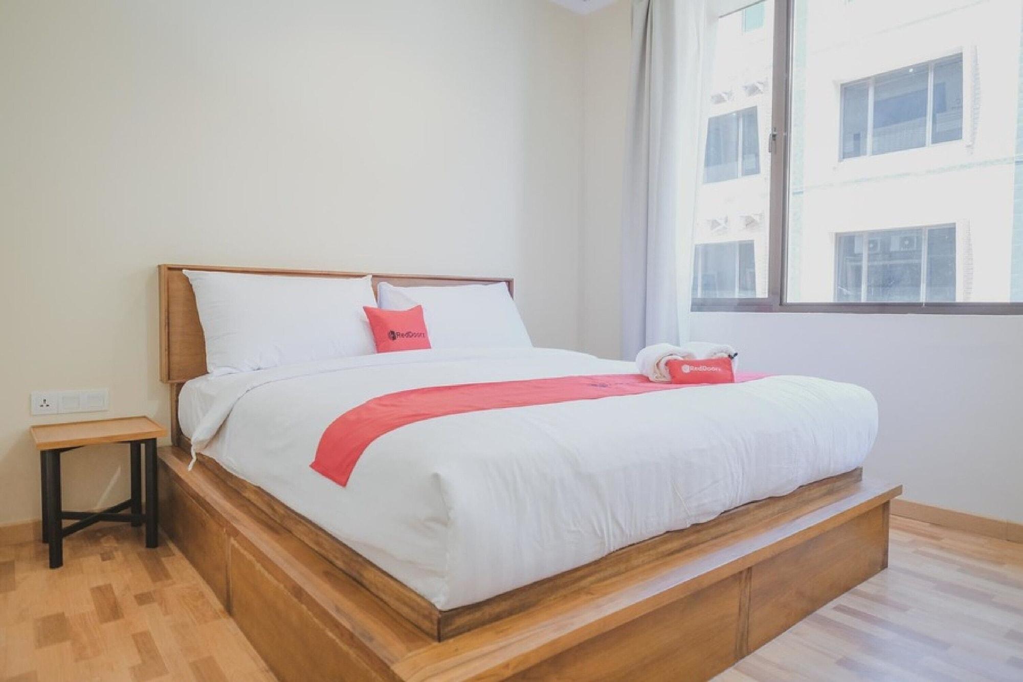 Reddoorz Plus Near Soekarno Hatta Airport 2 Tangerang Eksteriør bilde