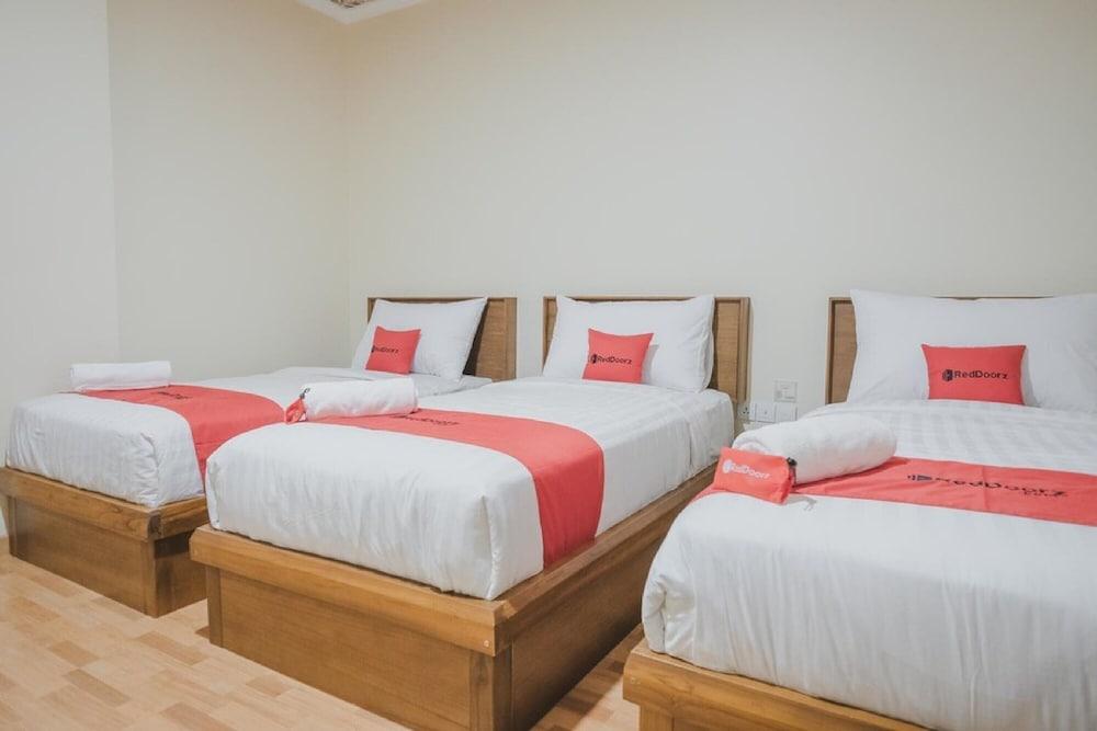 Reddoorz Plus Near Soekarno Hatta Airport 2 Tangerang Eksteriør bilde