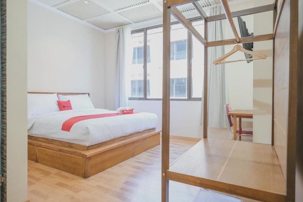 Reddoorz Plus Near Soekarno Hatta Airport 2 Tangerang Eksteriør bilde