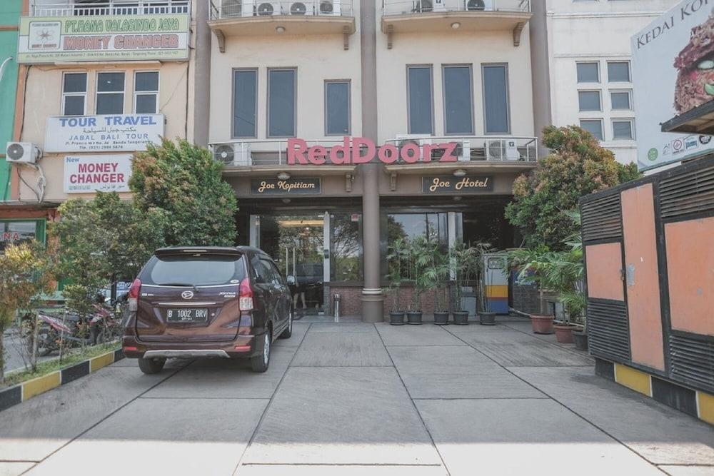 Reddoorz Plus Near Soekarno Hatta Airport 2 Tangerang Eksteriør bilde
