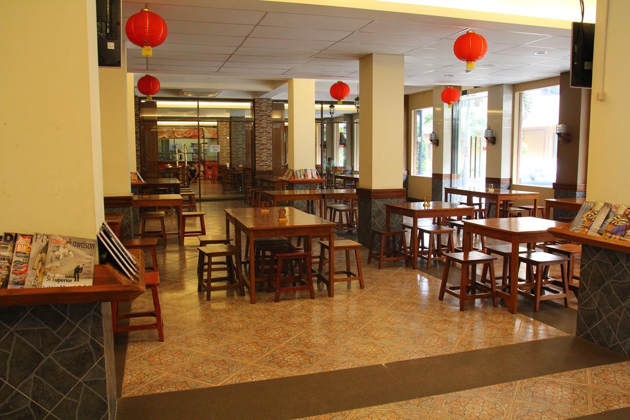 Reddoorz Plus Near Soekarno Hatta Airport 2 Tangerang Eksteriør bilde