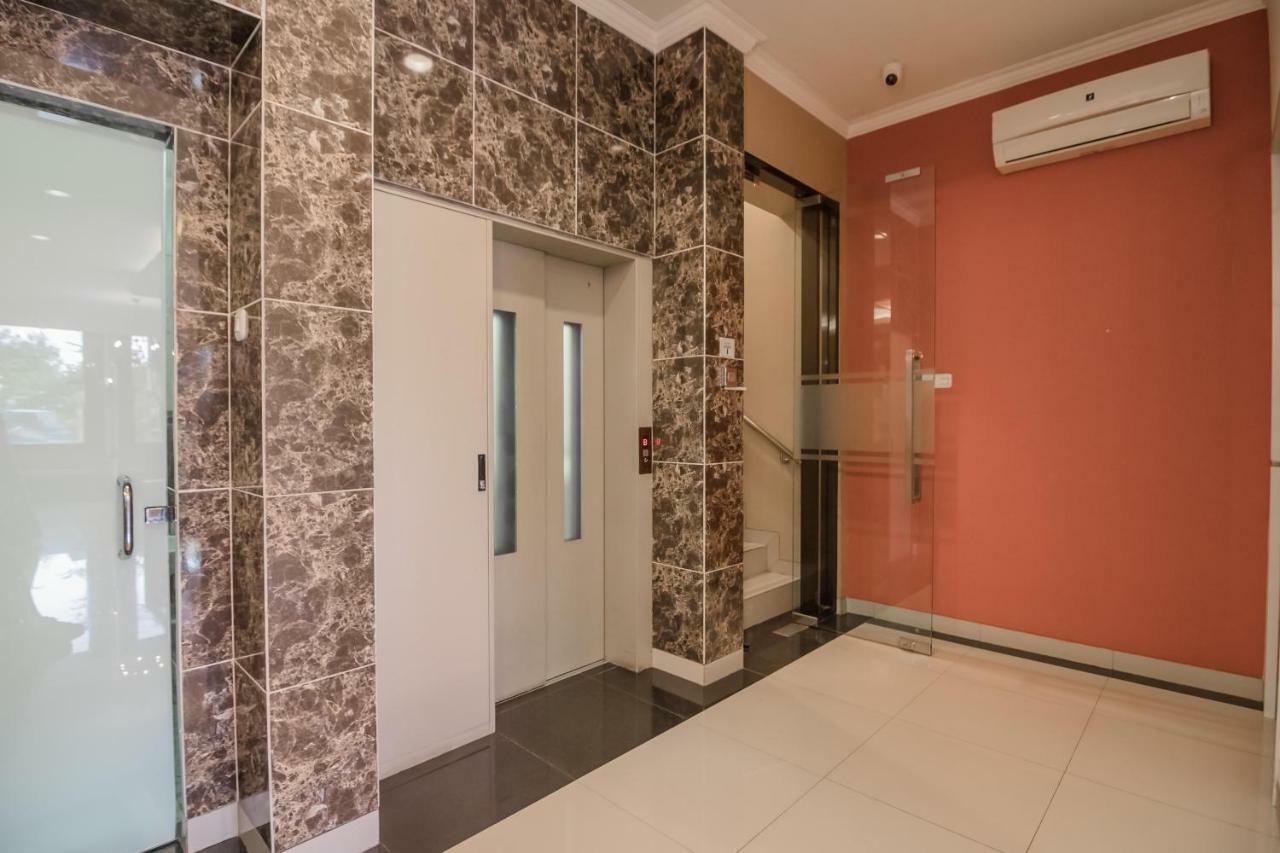 Reddoorz Plus Near Soekarno Hatta Airport 2 Tangerang Eksteriør bilde