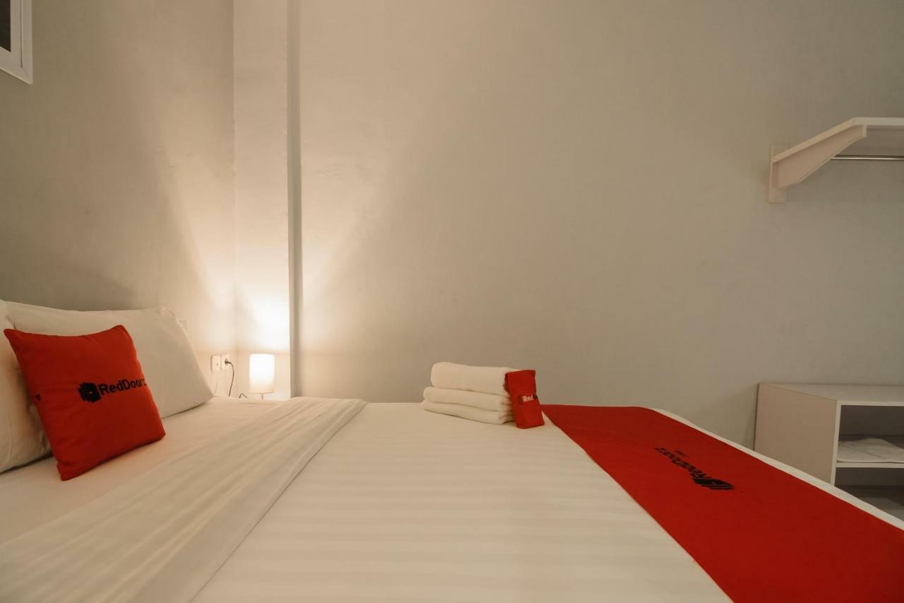 Reddoorz Plus Near Soekarno Hatta Airport 2 Tangerang Eksteriør bilde